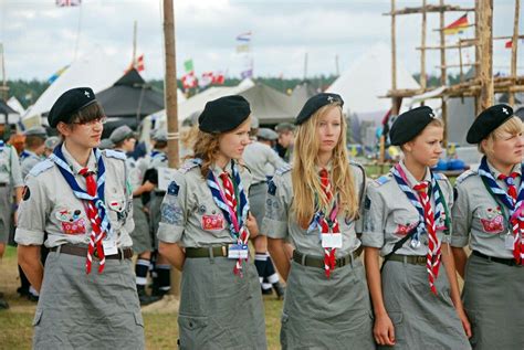 Pin by ScoutingAllDay on Poland ZHP Girl Guides Uniform | Guides uniform, Girl guides, Fashion