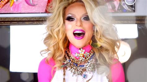 Willam Belli - Read Her | Hair styles, Beauty, Hair wrap