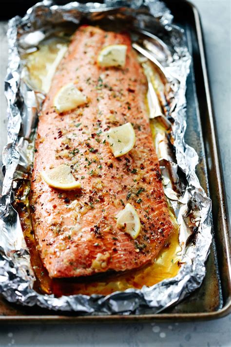 Garlic Butter Salmon in Foil (The Best Salmon Recipe) - Primavera Kitchen