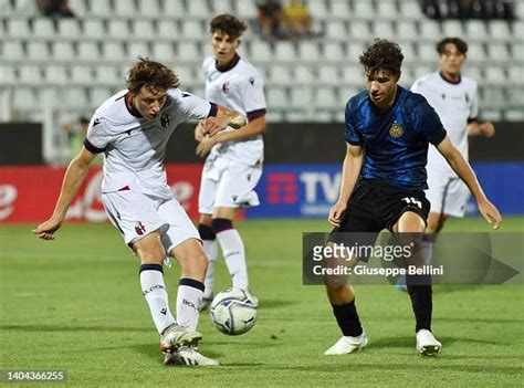 Player of Bologna FC and player of FC Internazionale in action during ...