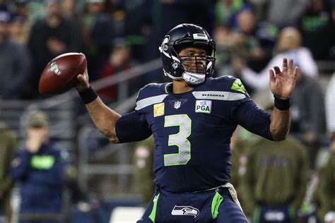 Seahawks on tape: 4 great passes by Russell Wilson to admire - Field Gulls