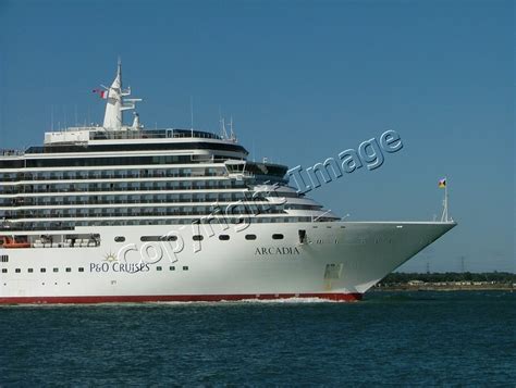 Cruise Ship Photos : Arcadia