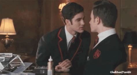 Glee Klaine Kiss GIF - Share the Love