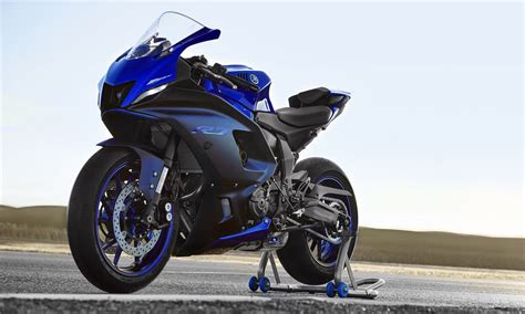 All-new Yamaha YZF-R7 promises canyon-carving fun | VISOR.PH