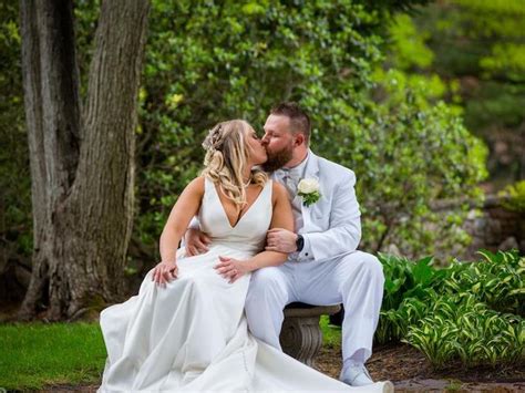 Sarah & Spenser Romantic Spring Wedding in Detroit, MI