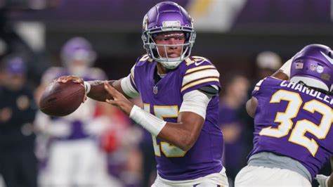 Joshua Dobbs stats: Vikings QB's interceptions vs. Bears have Kevin O ...