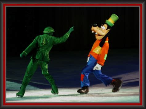 7364 - Disney on Ice Goofy 2013 | DisneyFan007 | Flickr