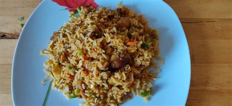 Schezwan Chicken fried rice recipe | Spicy Chicken Fried Rice Recipe ...