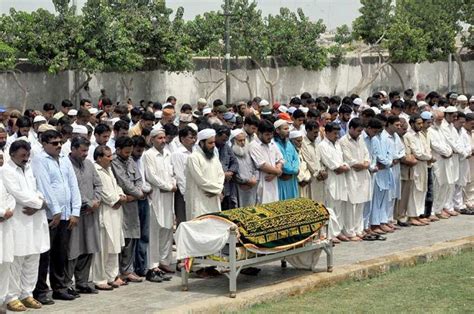 Recitation of Fateha in funeral prayer - Islam. I live for it