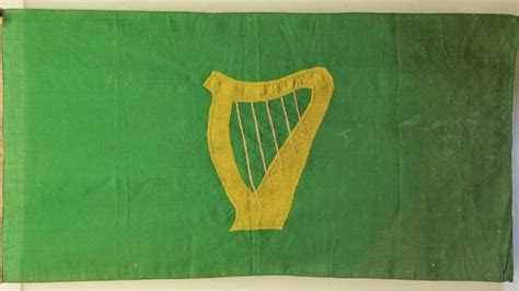 Original Irish Flag: Seen first in the 1700s : r/ireland