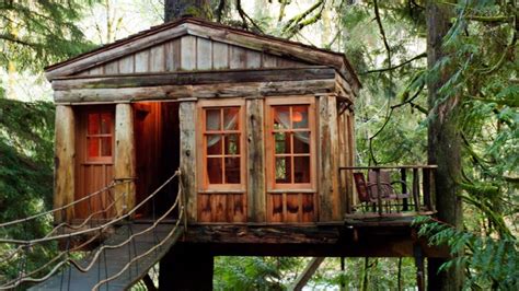 The Most Unusual Hotels in the West | Unusual hotels, Unique vacation rentals, Tree house