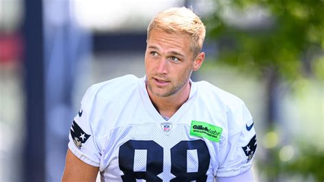 Patriots Camp Report 08.14.23: Mike Gesicki leaves with injury; Trent ...