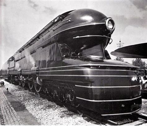 locomotive S1 Pennsylvania, Raymond Loewy, 1938 | Train, Raymond loewy, Old trains