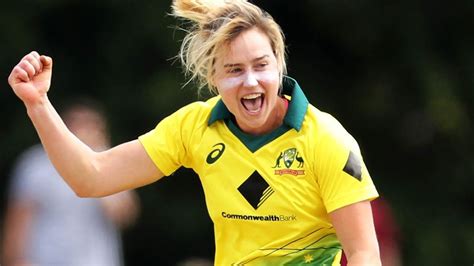 How Australia's Ellyse Perry changed women's cricket…