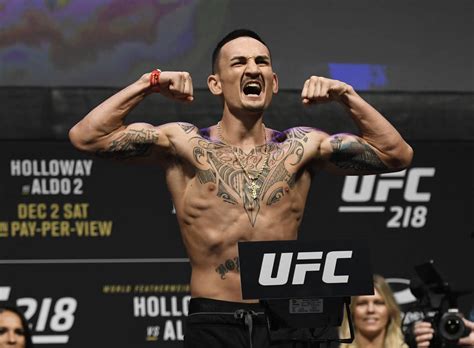 UFC featherweight champ Max Holloway works on legacy | Las Vegas Review-Journal