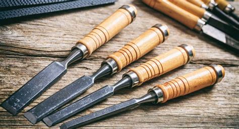 The 6 Best Woodworking Chisels - Woodturning Tips