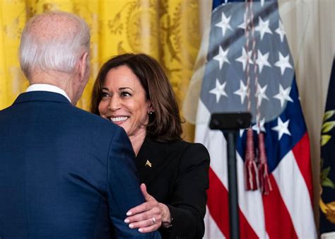 Opinion | What Should Kamala Harris’s Role Be Now? - The New York Times