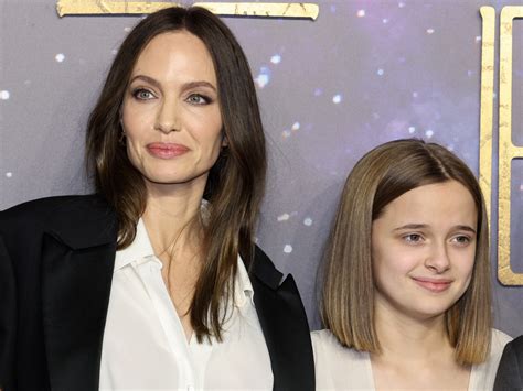 Angelina Jolie, daughter Vivienne See "Dear Evan Hansen:" Photo ...