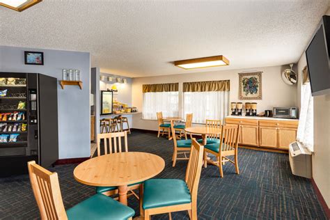 Days Inn by Wyndham Hurley | Hurley, WI Hotels