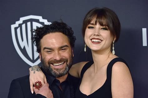 Johnny Galecki, pregnant girlfriend expecting a son - UPI.com