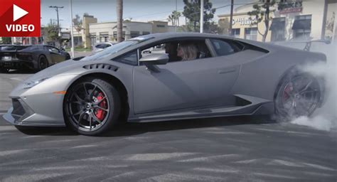 Lamborghini Huracan Shows Off Its Surprising Drifting Skills