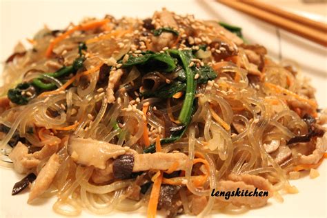 Kitchen Chaos: Japchae (Korean Stir Fried Noodles) 잡채