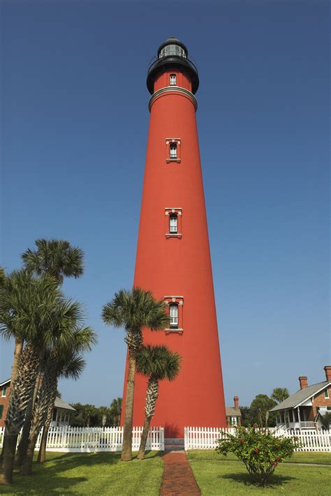 35 of the Most Beautiful Lighthouses in America | Beautiful lighthouse ...