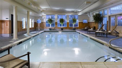 Burlington Hotels | Green Mountain Suites Burlington Hotel