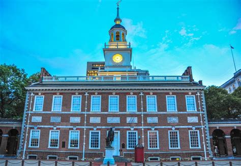 Independence Hall (1753) Pennsylvania State House at Night - Philadelphia PA | Independence hall ...