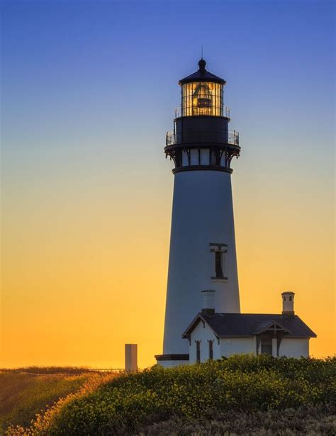 The Tallest Lighthouse in Oregon Has a Haunted History in 2024 ...