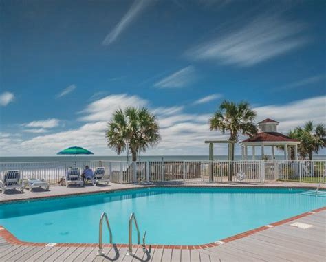 The Islander Inn, Ocean Isle, NC Pool & Sun Deck is one of our many amenities. | Ocean isle ...