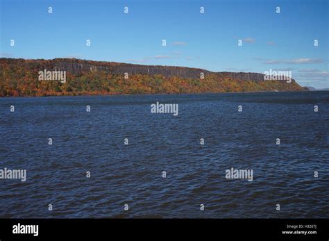 Palisades new york hudson hi-res stock photography and images - Alamy