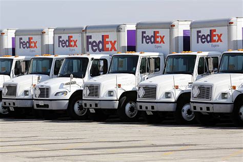 Fedex Truck Stock Photos, Pictures & Royalty-Free Images - iStock