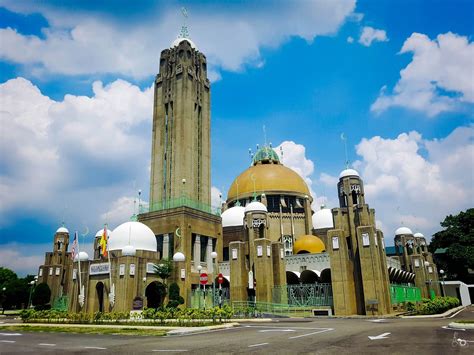 10 MOSQUE ARCHITECTURE IN MALAYSIA