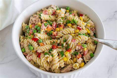 Easy Tuna Pasta Salad with Peas and Vegetables | Babaganosh