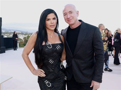 Jeff Bezos' fiancée did a Vogue photoshoot inside the '10,000 Year ...