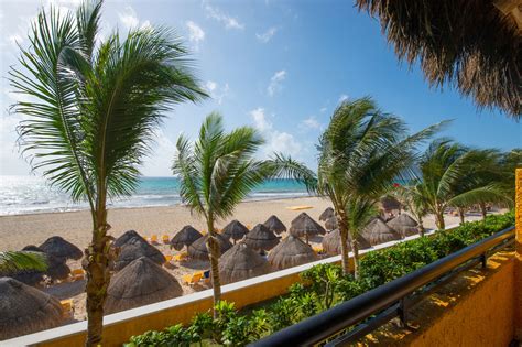 Beachfront hotel in Playa del Carmen | Iberostar Quetzal