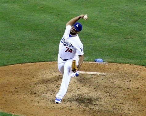 Dodgers officially announce Kenley Jansen re-signing | Think Blue LA