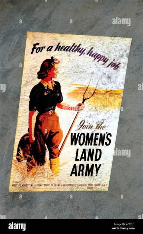 Land girl ww2 hi-res stock photography and images - Alamy