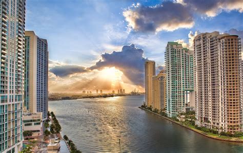 KIMPTON EPIC HOTEL $195 ($̶4̶2̶8̶) - Updated 2022 Prices & Reviews - Miami, FL