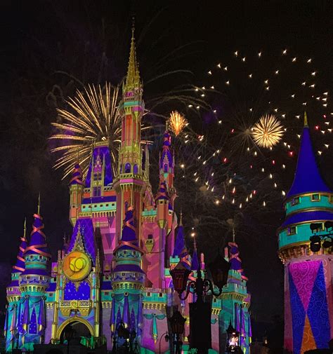 Fireworks at Cinderella’s Castle on Behance