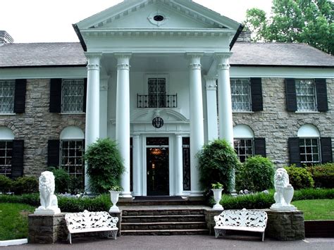 Graceland. | Graceland, Graceland memphis, Graceland mansion