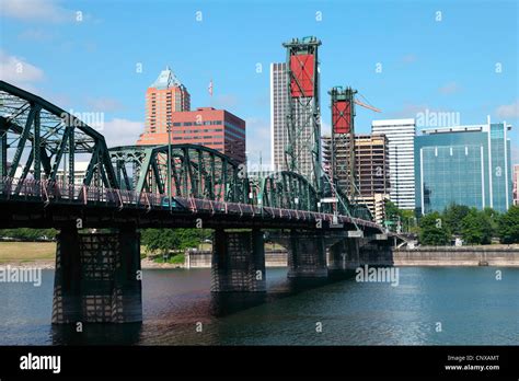 The Hawthorne bridge and Portland OR., skyline Stock Photo - Alamy