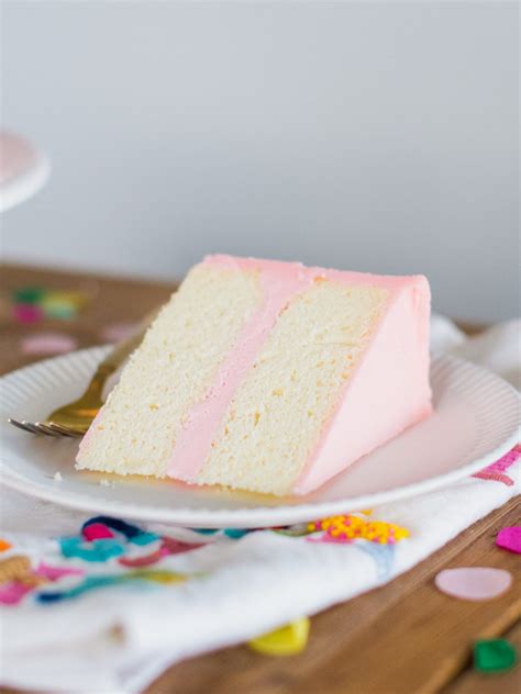 Light and Fluffy Sugar Free Vanilla Cake that Tastes Like the Real Deal ...