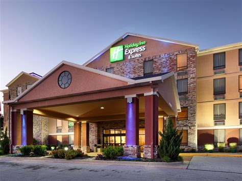 Affordable Hotels in Harrison, AR | Holiday Inn Express & Suites Harrison