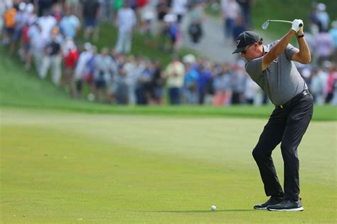 What happened to Phil Mickelson at the PGA Championship 2023? LIV ...