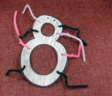 Preschool Storytime Crafts: Number Eight Spider