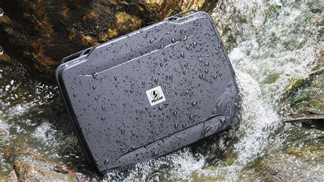 1085 HardBack Laptop Case | Pelican Official Store