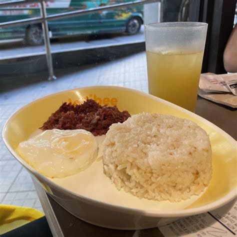 Jollibee breakfast corned beef rice meal, ₱160. : r/Philippines