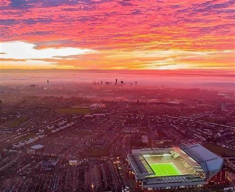 Pin by Plamen Jordanov on Football | Liverpool anfield, Liverpool wallpapers, Liverpool fc wallpaper